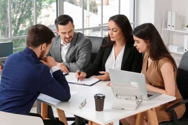 Membres des commissions paritaires nationales : salariés protégés ?