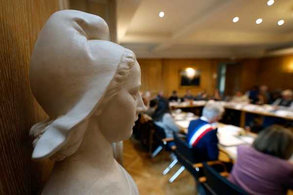 Élus locaux : nouvelle certification des compétences acquises