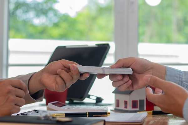 Exonération des dons familiaux : attention à l’utilisation des sommes données !